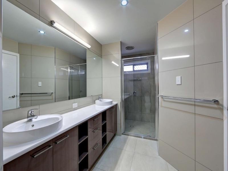 1 /24 Masthead Drive, Bargara QLD 4670