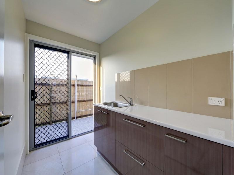 1 /24 Masthead Drive, Bargara QLD 4670