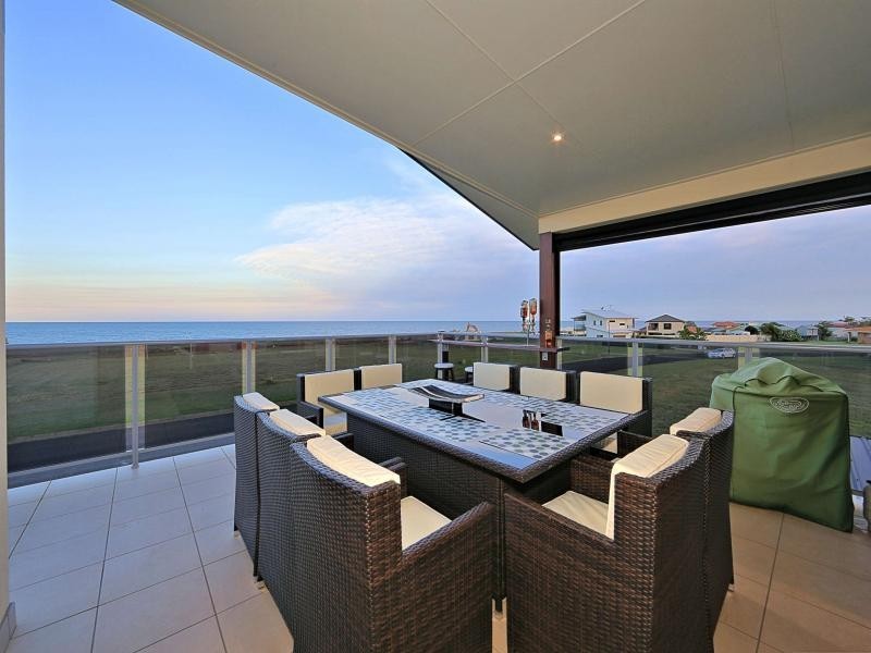 31 Emperor Drive, Elliott Heads QLD 4670