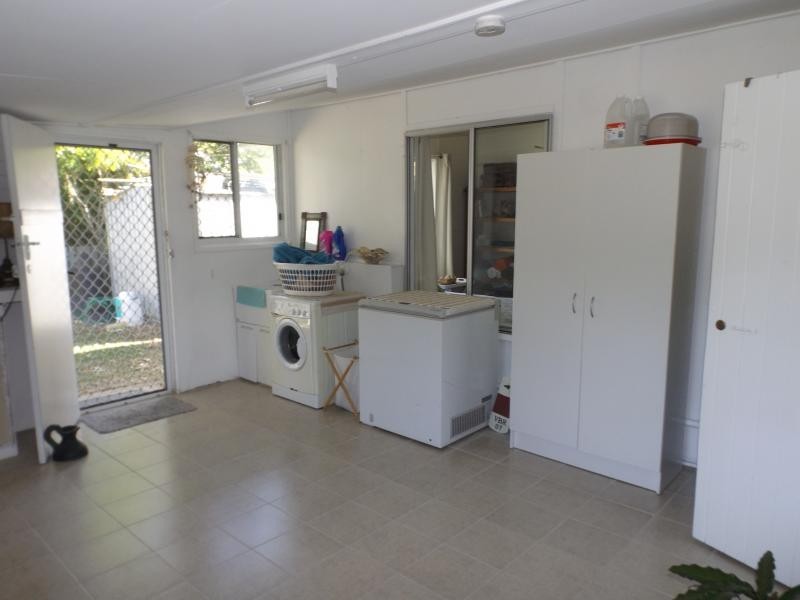 4  Moore Street, Elliott Heads QLD 4670
