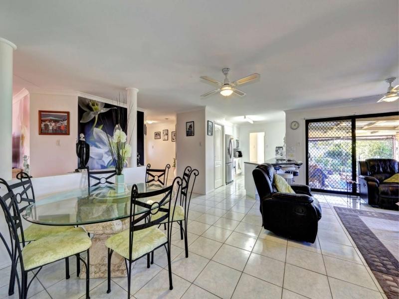 33 Spinnaker Blvd, Innes Park QLD 4670