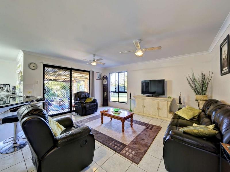 33 Spinnaker Blvd, Innes Park QLD 4670