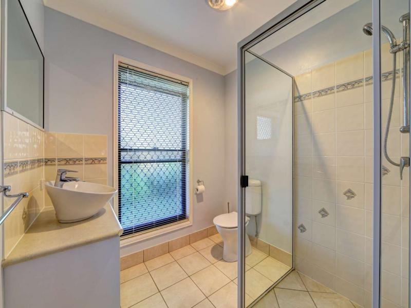 33 Spinnaker Blvd, Innes Park QLD 4670