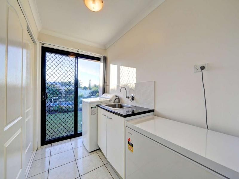 33 Spinnaker Blvd, Innes Park QLD 4670