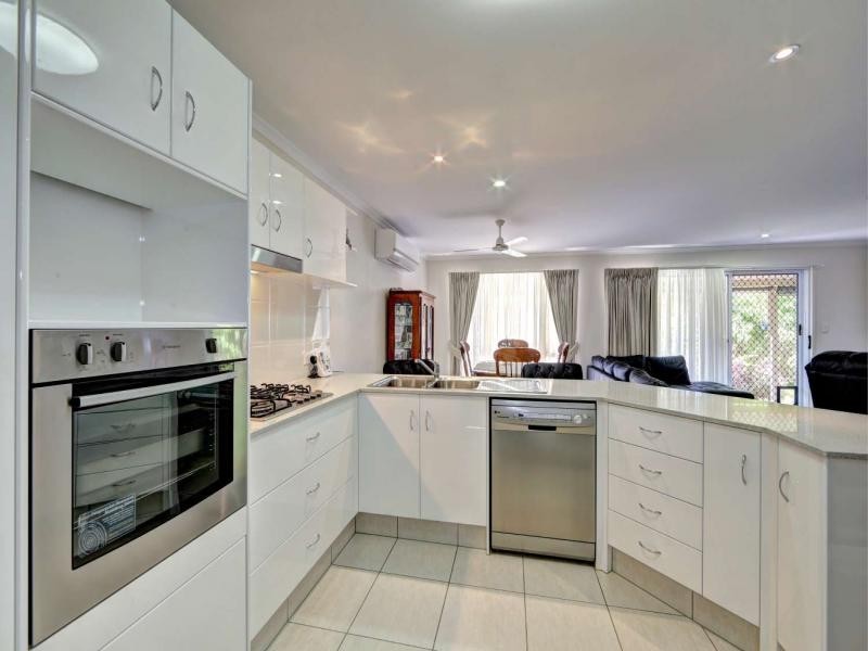 8/39 Palm Lake Resort, Wearing Road, Bargara QLD 4670