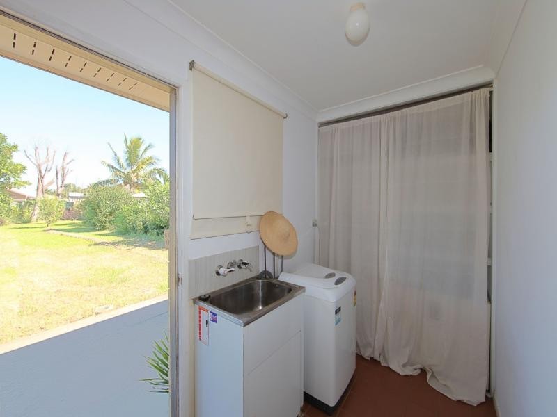 3 Crystal Court, Elliott Heads QLD 4670