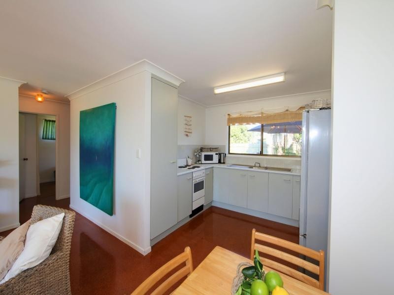 3 Crystal Court, Elliott Heads QLD 4670