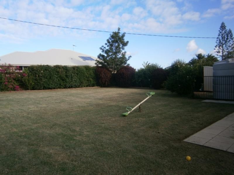 5 Cove Street, Burnett Heads QLD 4670