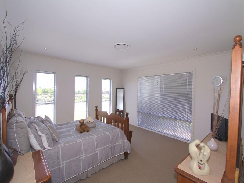2 Parkside Parade, Bargara QLD 4670