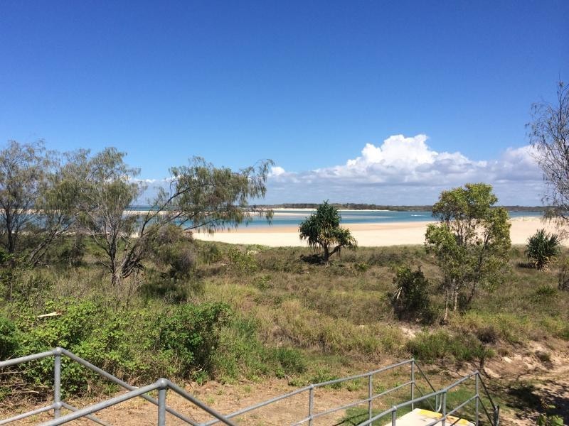 145 Welch Street, Elliott Heads QLD 4670