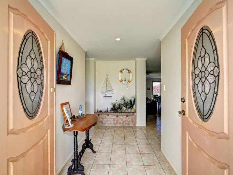9 Belmonte Drive, Coral Cove QLD 4670