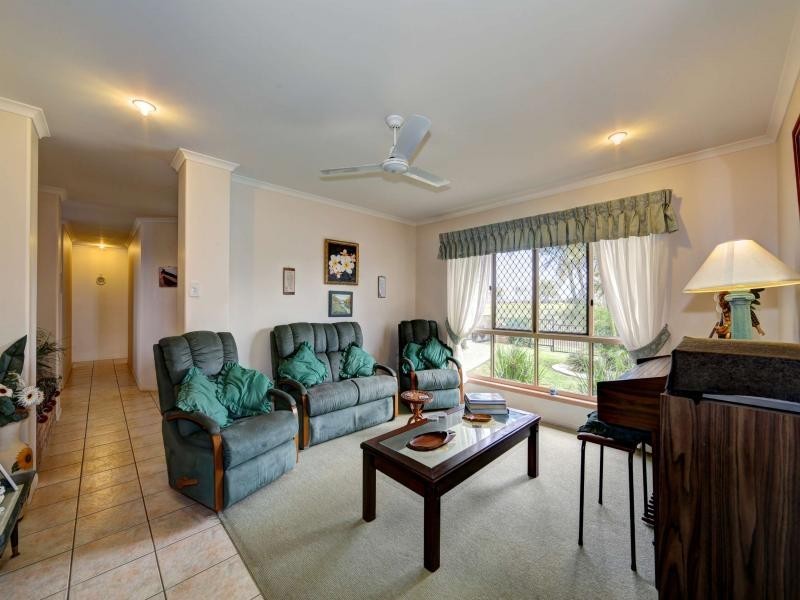 9 Belmonte Drive, Coral Cove QLD 4670