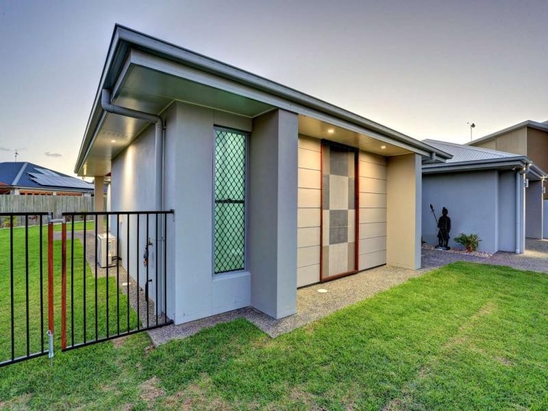 11 Hillcrest Court, Bargara QLD 4670