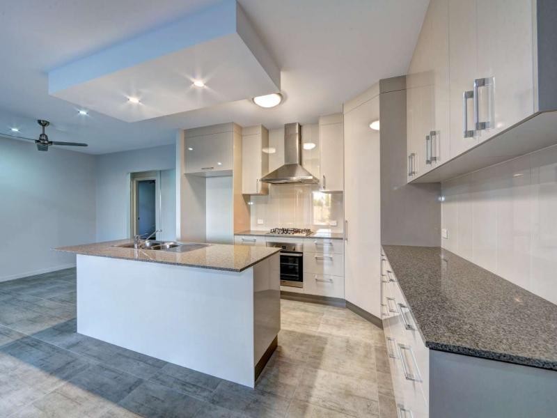 11 Hillcrest Court, Bargara QLD 4670