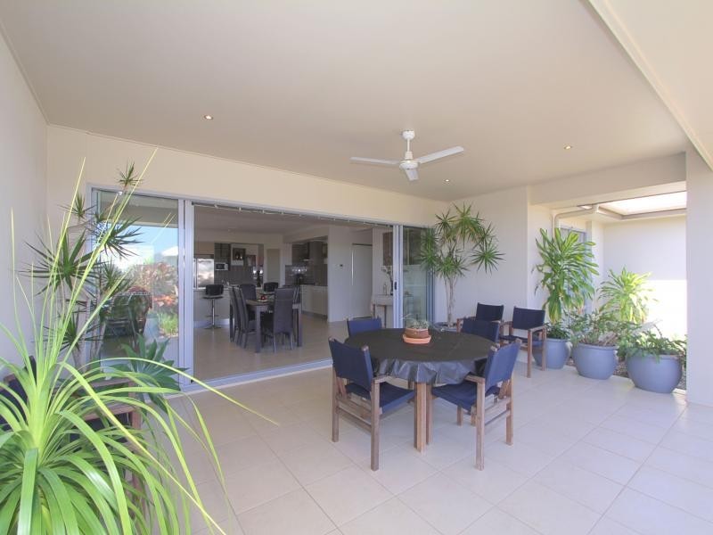 2 Parkside Parade, Bargara QLD 4670