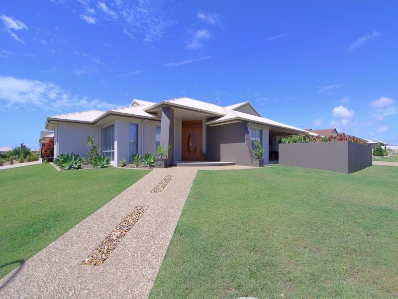 2 Parkside Parade, Bargara QLD 4670