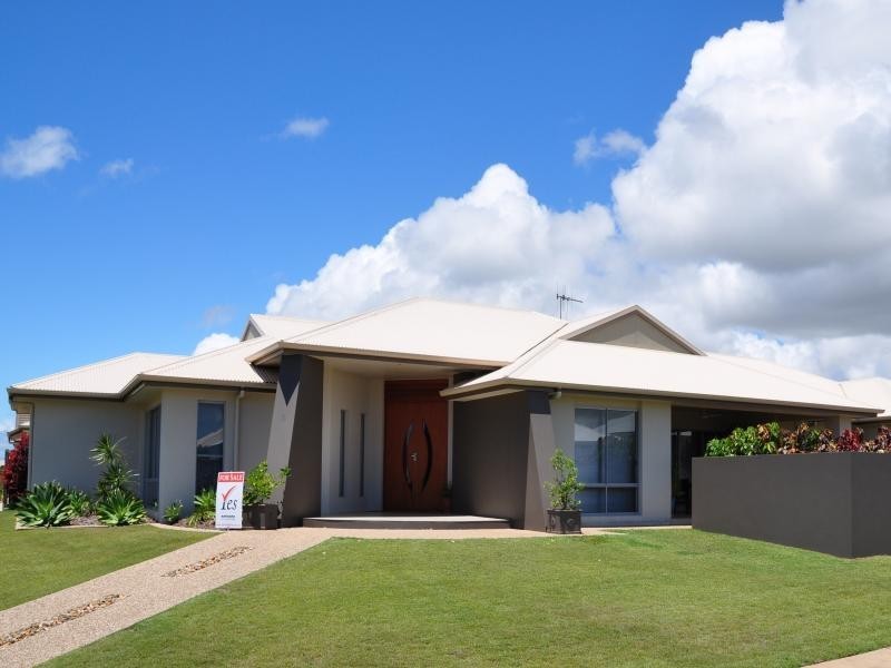 2 Parkside Parade, Bargara QLD 4670