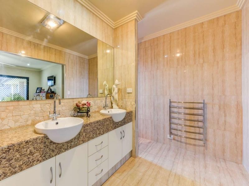 4 Seahorse Court, Innes Park QLD 4670