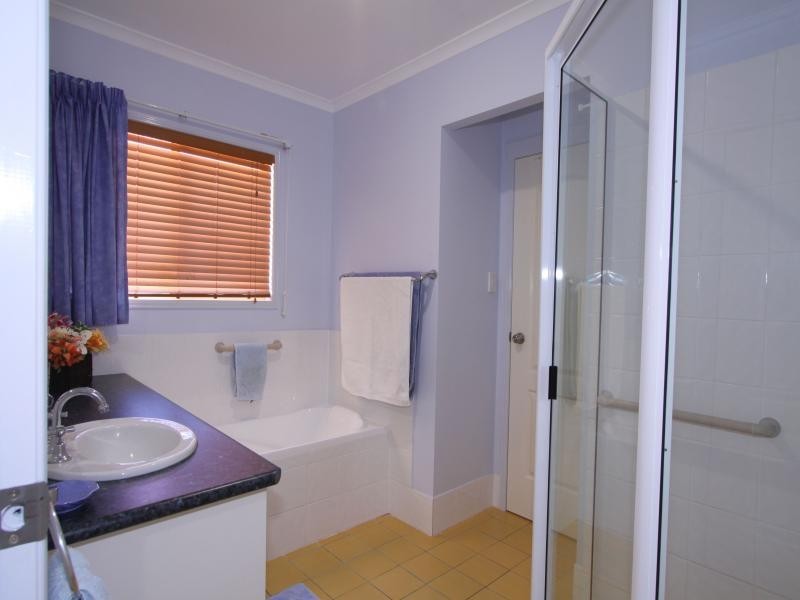 6 Orlabah Avenue, Innes Park QLD 4670