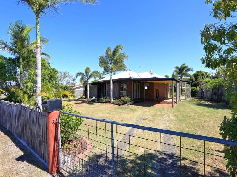 9 Grevillea Av, Innes Park QLD 4670