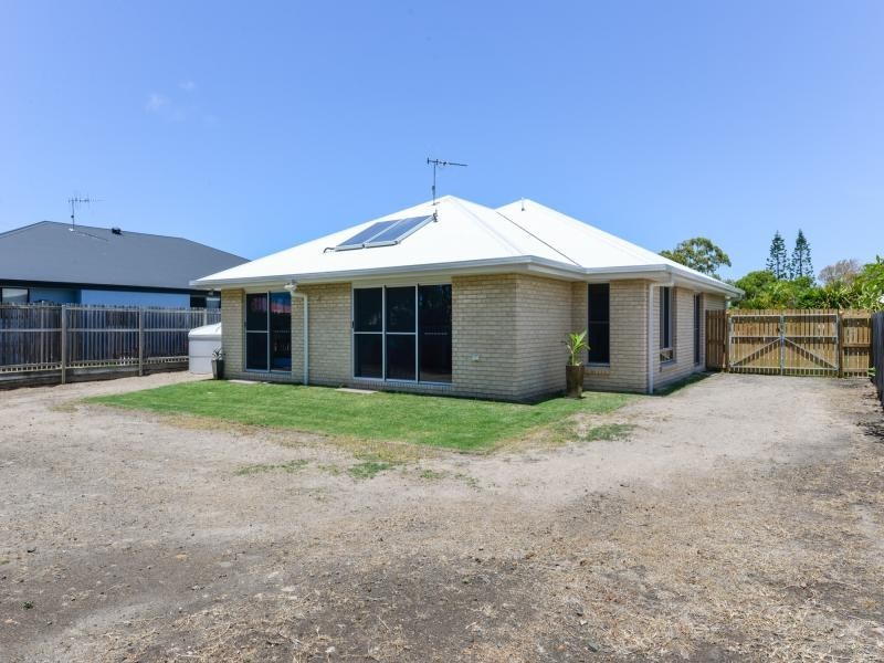 34 Shoreline Crescent, Bargara QLD 4670