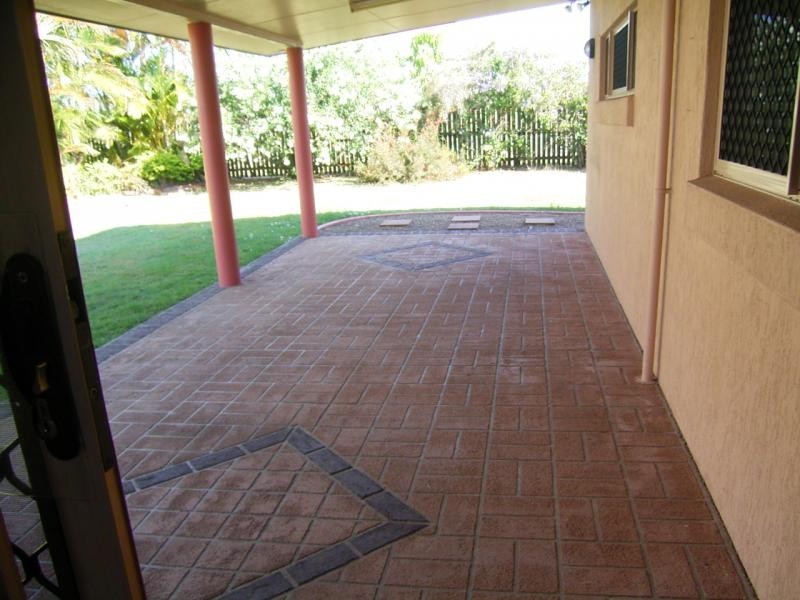 8 Coral Court, Bargara QLD 4670