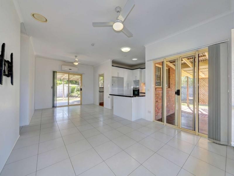 9 Grevillea Av, Innes Park QLD 4670