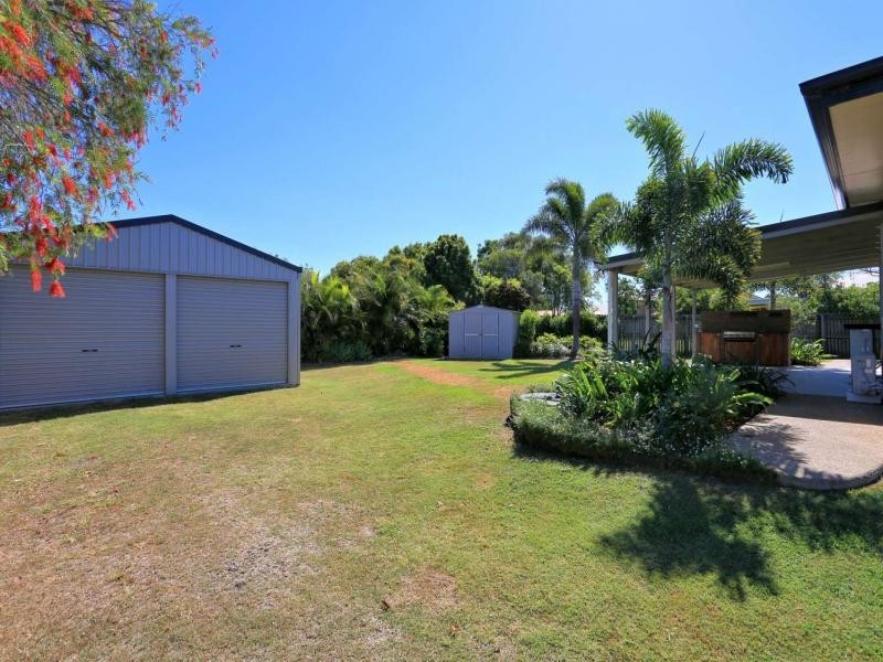 9 Grevillea Av, Innes Park QLD 4670