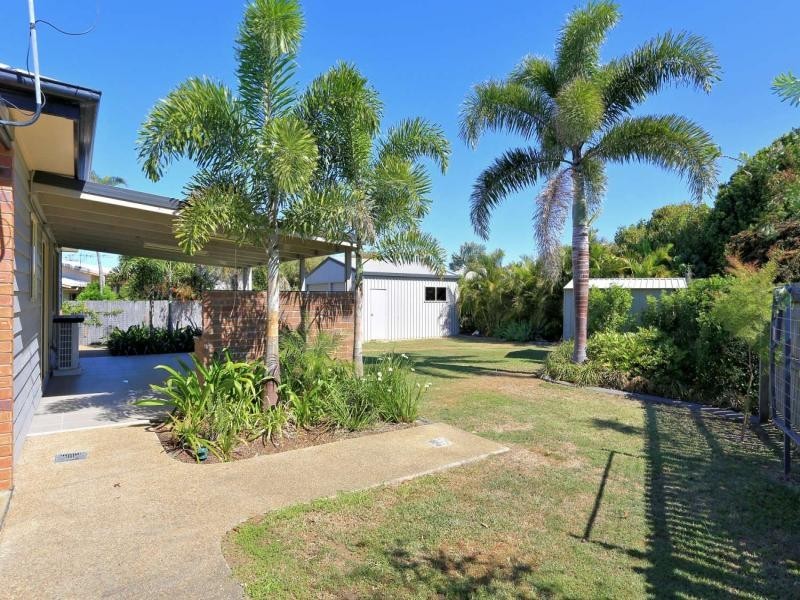 9 Grevillea Av, Innes Park QLD 4670