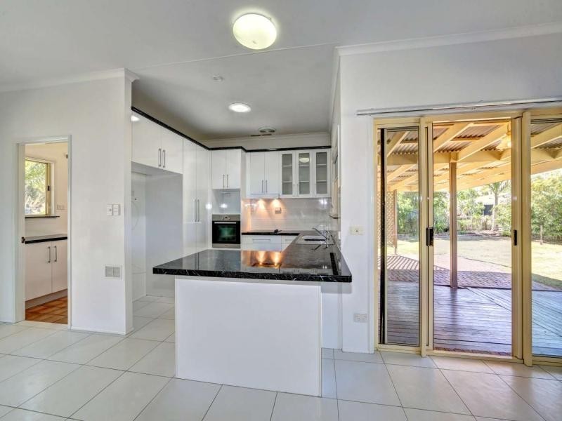 9 Grevillea Av, Innes Park QLD 4670