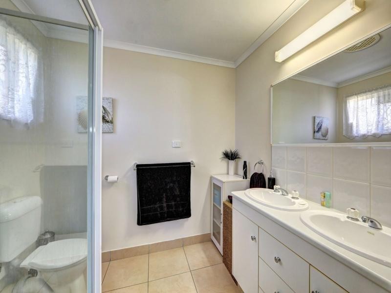 14 Shoreline Cres, Bargara QLD 4670