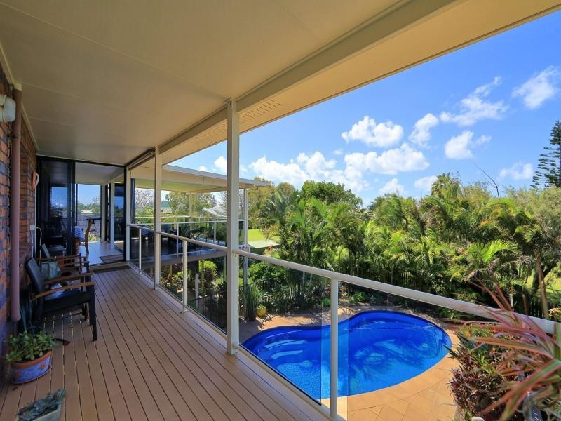 14 Shoreline Cres, Bargara QLD 4670