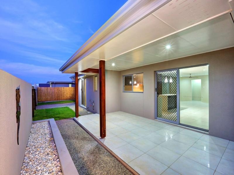 2 /24 Masthead Drive, Bargara QLD 4670