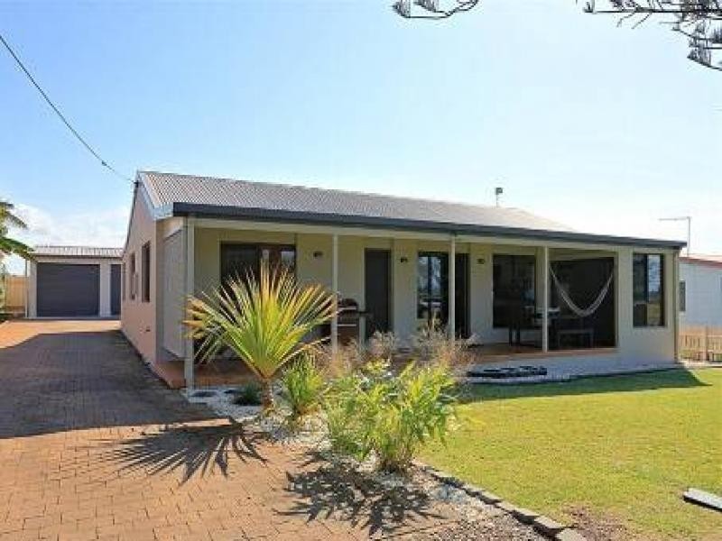 136 The Esplanade, Elliott Heads QLD 4670