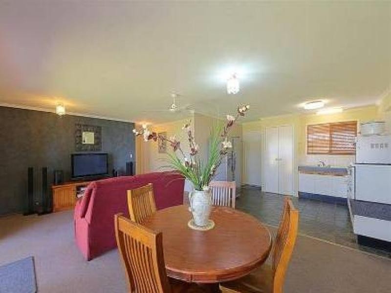 136 The Esplanade, Elliott Heads QLD 4670