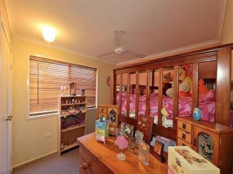 136 The Esplanade, Elliott Heads QLD 4670