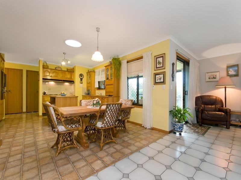 25 Kevin Grove, Caboolture QLD 4510