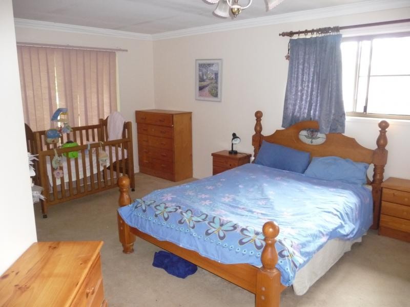 6 Fraser Place, Morayfield QLD 4506