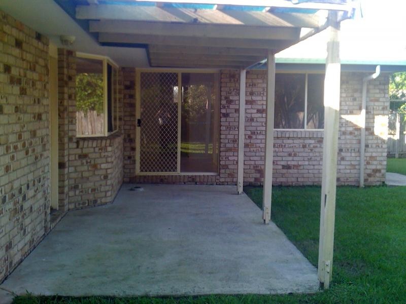 12 Elmstree Crt, Caboolture South QLD 4510
