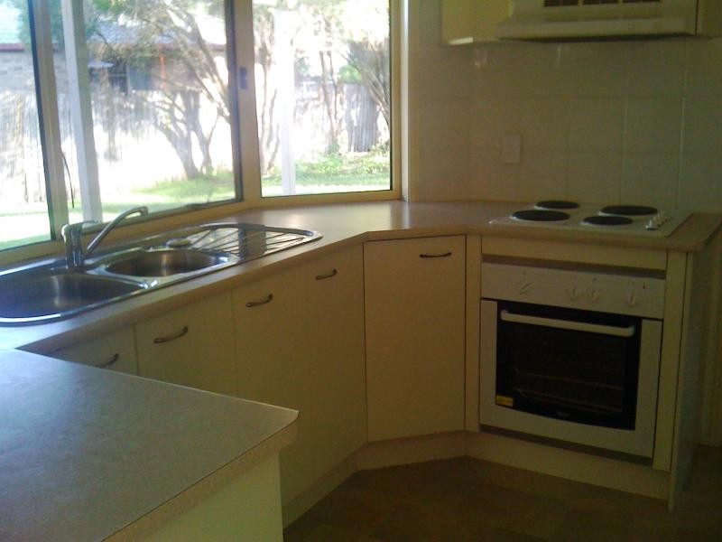 12 Elmstree Crt, Caboolture South QLD 4510