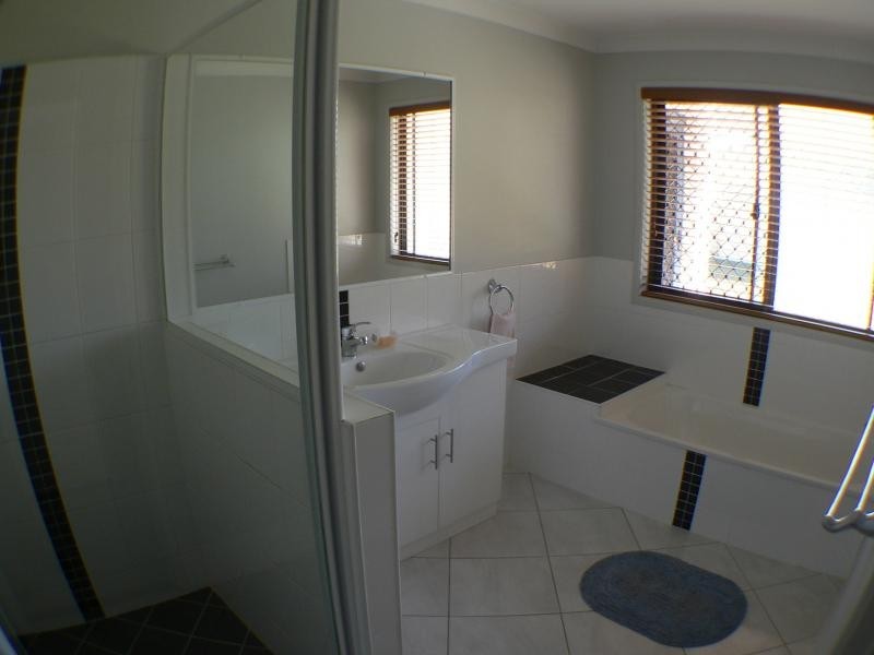 2-4 Naomi Court, Morayfield QLD 4506