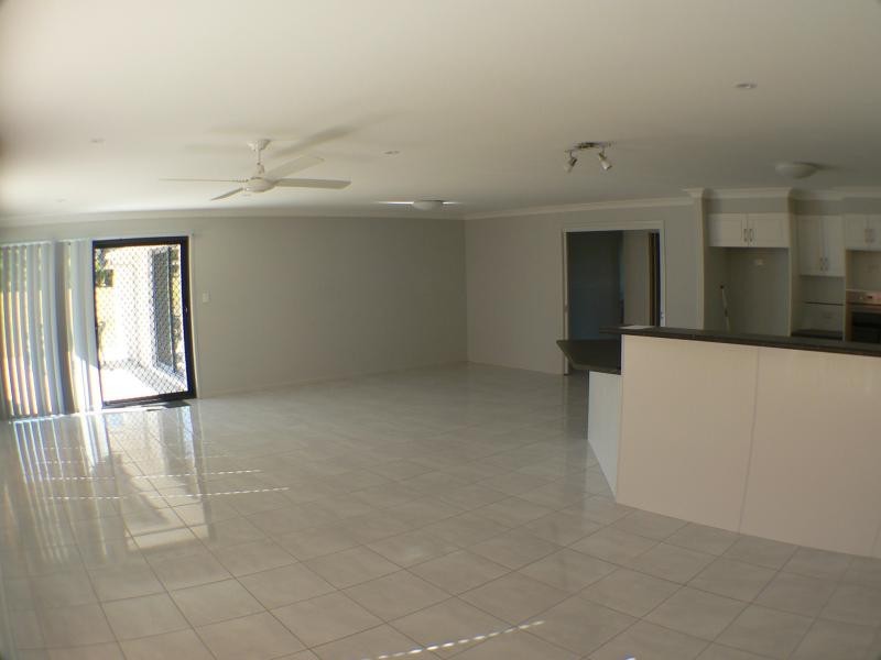 2-4 Naomi Court, Morayfield QLD 4506