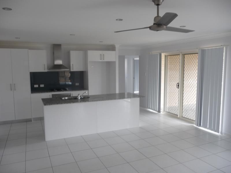 5 Wilton Ct, Morayfield QLD 4506