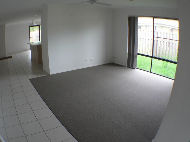71 Hollywood Ave, Bellmere QLD 4510