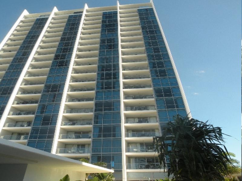 82/25 Surf Parade, Broadbeach QLD 4218