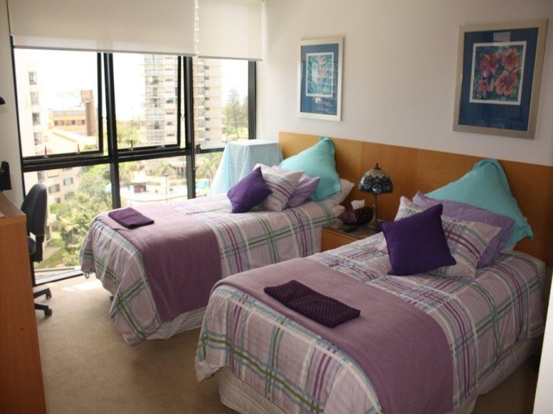 702/17 Albert Avenue, Broadbeach QLD 4218