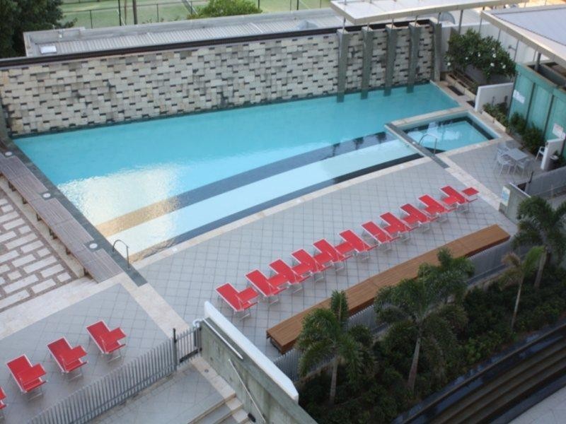 702/17 Albert Avenue, Broadbeach QLD 4218
