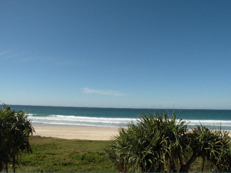 95 Hedges Ave, Mermaid Beach QLD 4218