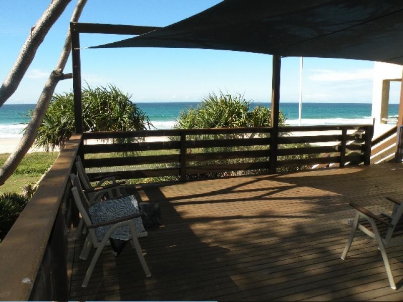 95 Hedges Ave, Mermaid Beach QLD 4218