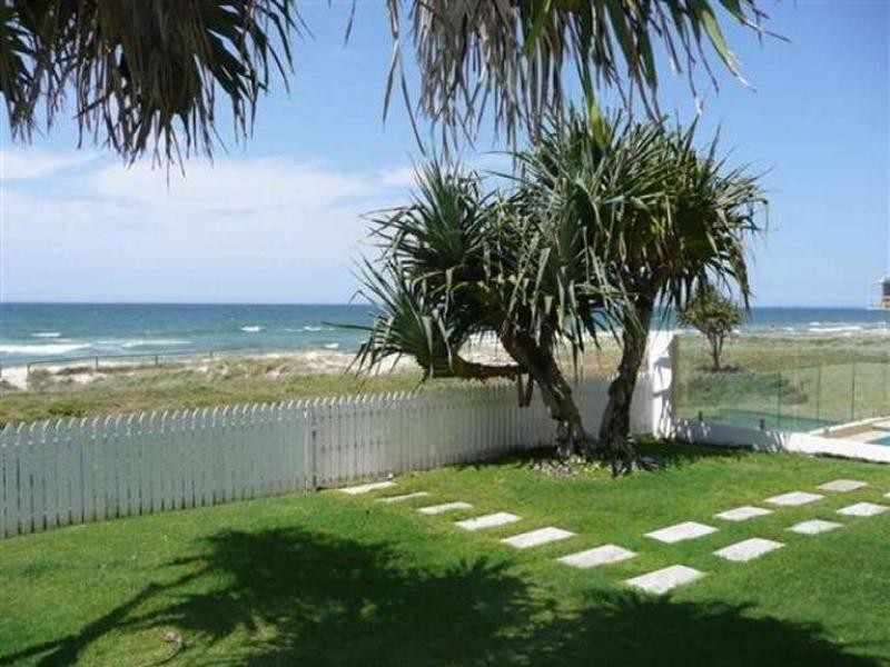 95 Hedges Ave, Mermaid Beach QLD 4218